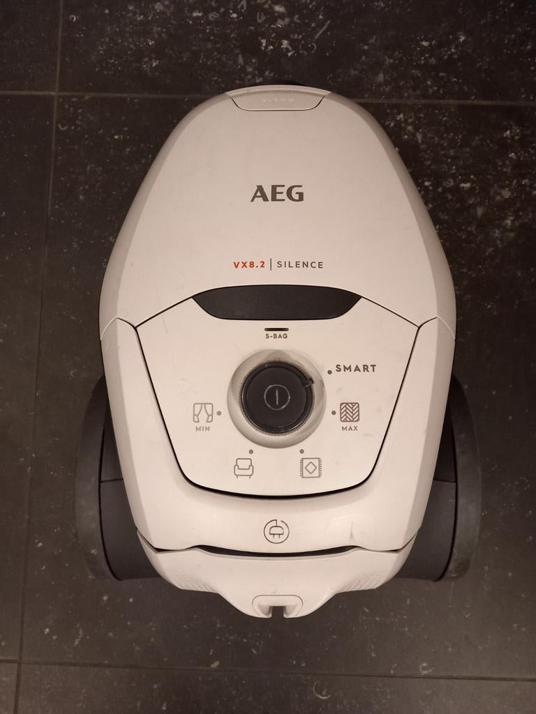 AEG VX8.2/ Silence stofzuiger (lijkt defect), Ophalen