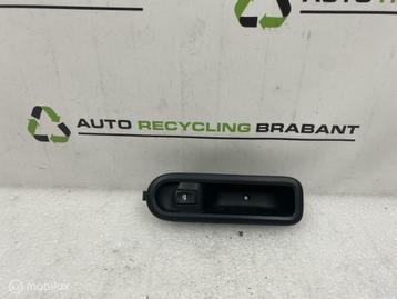 Raamschakelaar Voor Rechts Renault Clio 3 ORIG 8200108266 beschikbaar voor biedingen