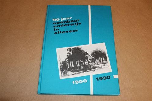 Gedenkboek School Alteveer — 90 Jaar Onderwijs 1900-1990, Boeken, Geschiedenis | Stad en Regio, Gelezen, 20e eeuw of later, Ophalen of Verzenden