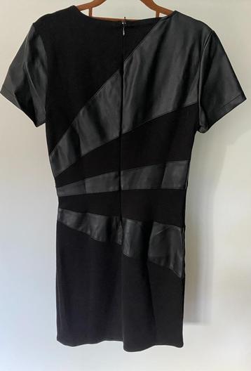 Jurk Only Kleur zwart. beschikbaar voor biedingen