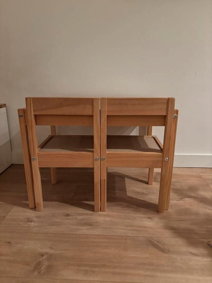 Kindertafel Ikea met twee stoelen, Kinderen en Baby's, Kinderkamer | Tafels en Stoelen, Gebruikt, Tafel(s) en Stoel(en), Ophalen