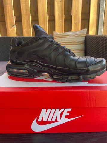 Nike Air Max plus triple black .maat 44.5 . beschikbaar voor biedingen