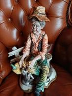 Heel mooi oud porseleinen beeld., Huis en Inrichting, Ophalen, Zo goed als nieuw