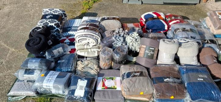 Fleecs plaids groot assortiment, Diversen, Rommelmarktspullen, Zo goed als nieuw, Ophalen