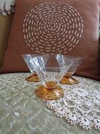 3 Geslepen Glaasjes met Amber Kleurige Voet ** Mimosa **, Antiek en Kunst, Antiek | Glas en Kristal, Ophalen of Verzenden