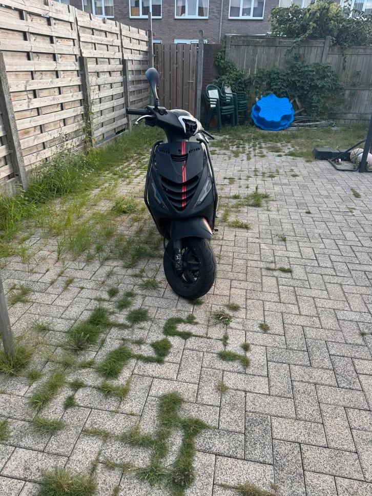 Piaggio zip 4t 50cc, Fietsen en Brommers, Scooters | Piaggio, Gebruikt, Zip, Maximaal 45 km/u, Benzine, Ophalen