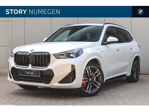 BMW X1 xDrive25e M Sport Automaat / Panoramadak / Sportstoel, Auto's, BMW, Bedrijf, Te koop, X1, 4x4, Achteruitrijcamera, Alarm