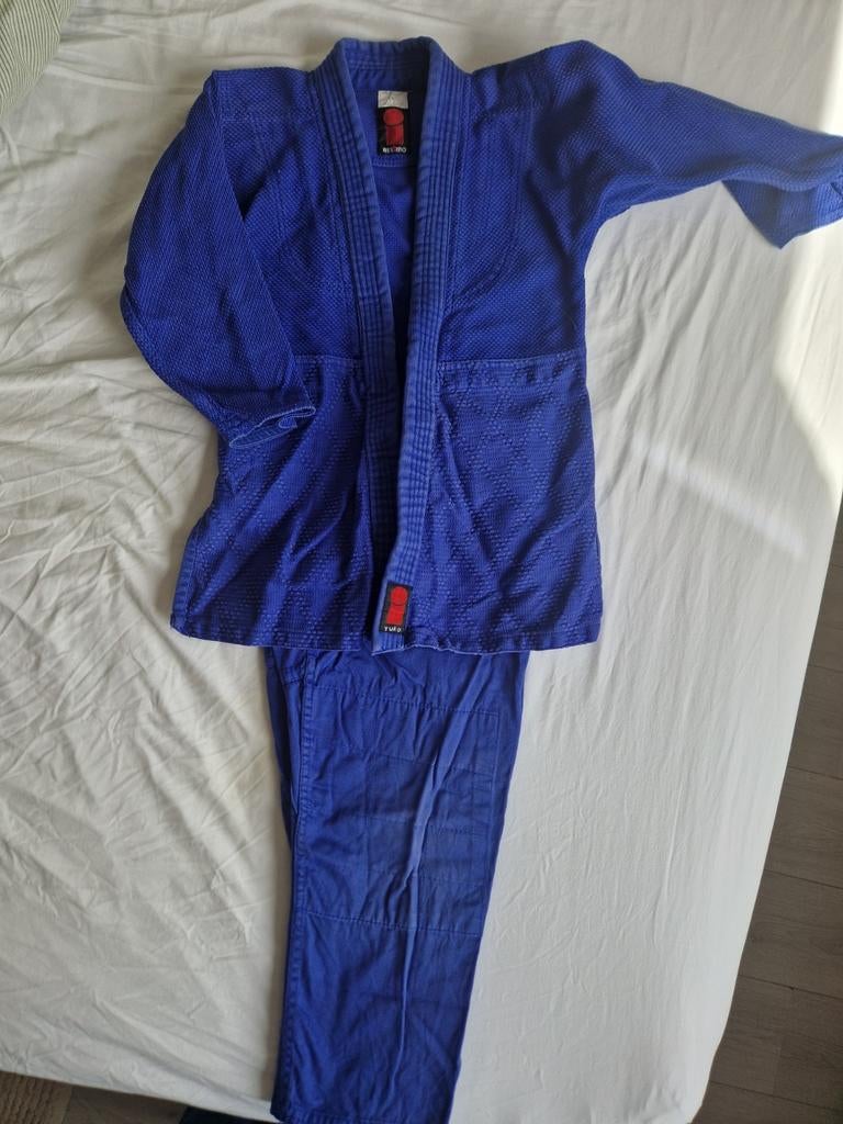 Blauw Essimo Judo - Maat 140, Sport en Fitness, Maat XS of kleiner, Ophalen of Verzenden, Gebruikt, Judo