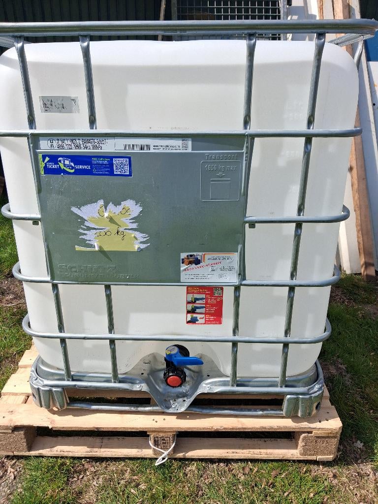 IBC  1000 liter container, Tuin en Terras, Regentonnen, 150 liter of meer, Ophalen, Zo goed als nieuw, Met kraantje