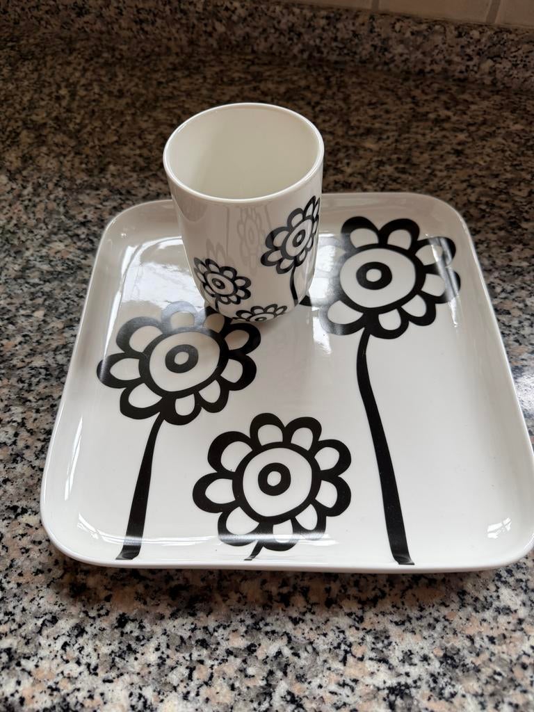 Sierbord vierkant met beker Raffi design wit/zwart, Keramiek, Ophalen of Verzenden, Zo goed als nieuw, Bord(en)