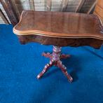 Antiek kaarttafeltje, Ophalen