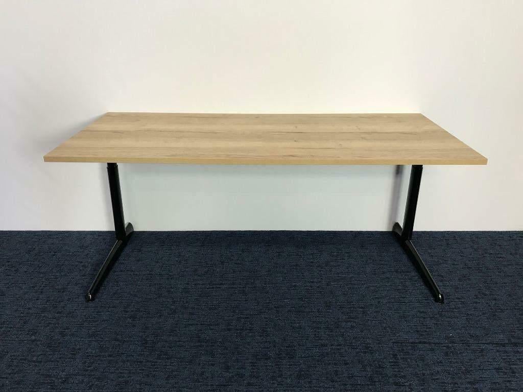 Partij bureaus met nieuw blad en gebruikt merk onderstel, Ophalen, Gebruikt, In hoogte verstelbaar, Computerbureau