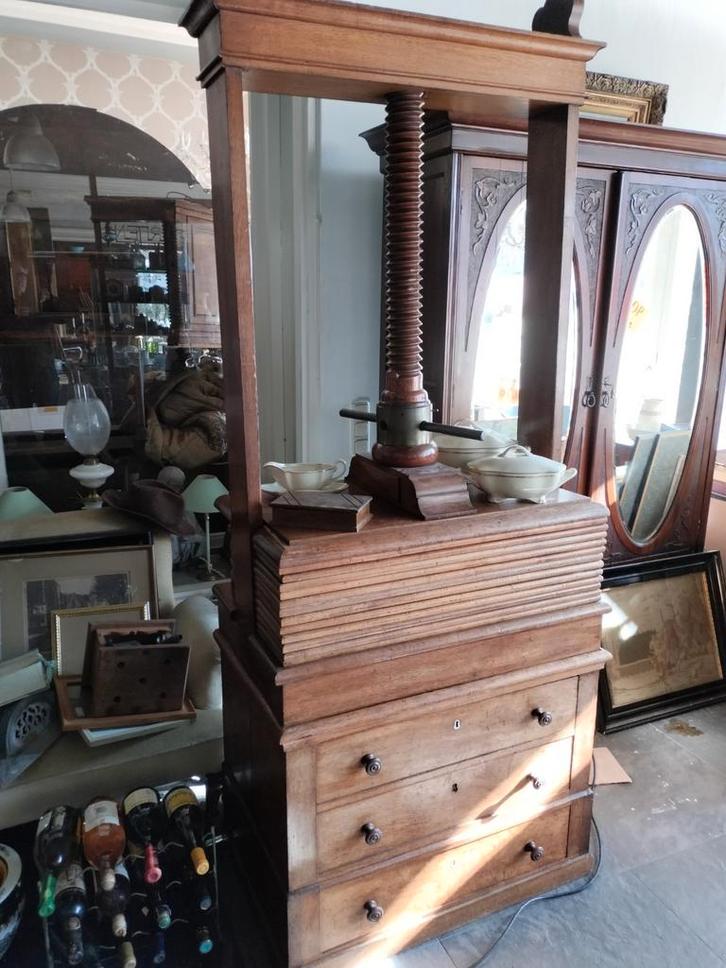 Antieke boekpers / linnenpers met lades, Antiek en Kunst, Antiek | Overige Antiek, Ophalen