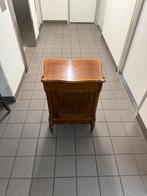 Houten Kastje, Ophalen