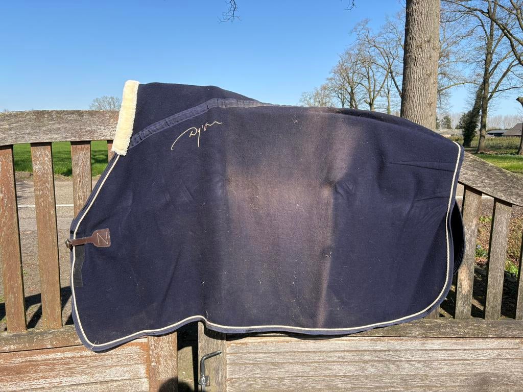 Dy’on wollen deken 125/175 blauw, Dieren en Toebehoren, Paarden en Pony's | Dekens en Dekjes, Ophalen of Verzenden, Zo goed als nieuw