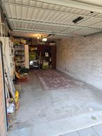 Garagebox te koop, met elektra en elektrische garagedeur