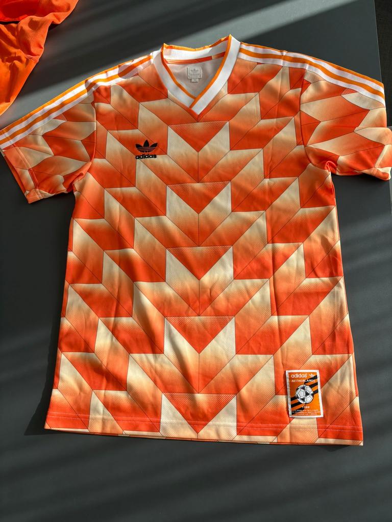 Adidas Nederland EK 1988 Reissue Shirt M Oranje, Sport en Fitness, Voetbal, Maat M, Ophalen, Zo goed als nieuw, Shirt