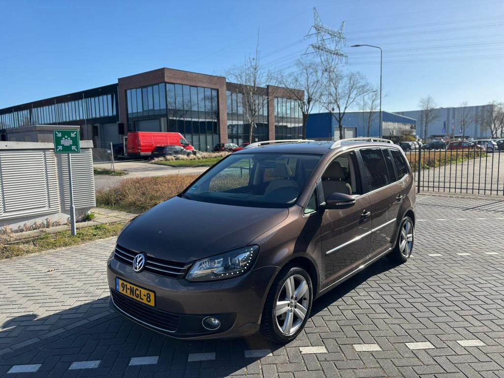 Volkswagen Touran 1.4 TSI Highline DSG Automaat PANO 2010, 15 km/l, Beige, 4 cilinders, Origineel Nederlands