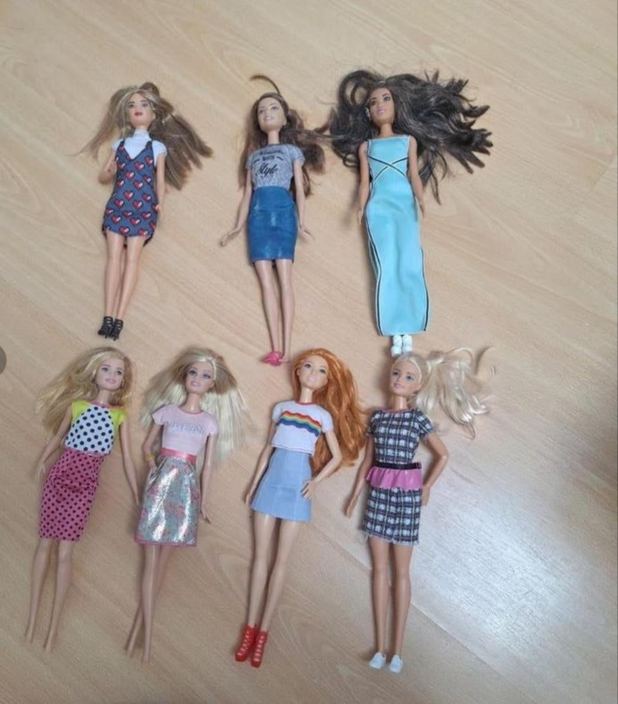 Negen Barbie Fashionista poppen, Ophalen of Verzenden, Barbie