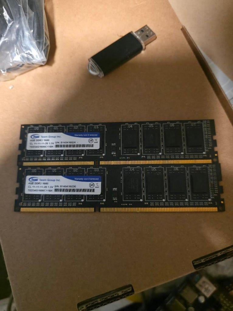 kit van 2x 4gb ddr3 geheugen, Computers en Software, RAM geheugen, Gebruikt, 8 GB, DDR3, Ophalen of Verzenden