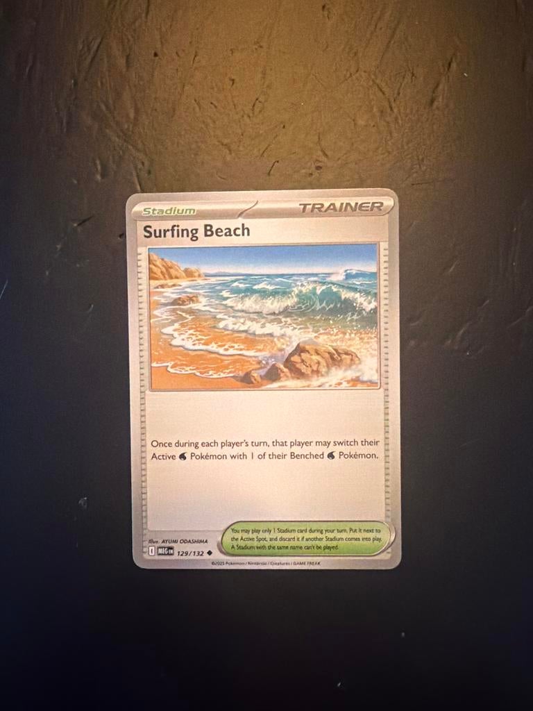 Surfing Beach 129/132 - Pokémonkaart, Ophalen of Verzenden, Gebruikt, Losse kaart