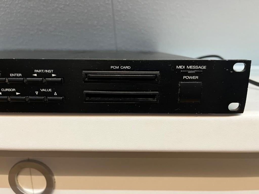 Roland U-220 + geluidsmodule, Ophalen of Verzenden, Gebruikt, Roland