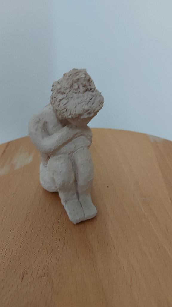 beeldje zittende vrouw, Minder dan 20 cm, Ophalen of Verzenden, Wit, Beeld