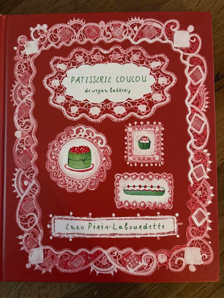 Patisserie Coucou: De vegan bakkerij, Boeken, Kookboeken, Zo goed als nieuw, Taart, Gebak en Desserts, Vegetarisch, Ophalen of Verzenden