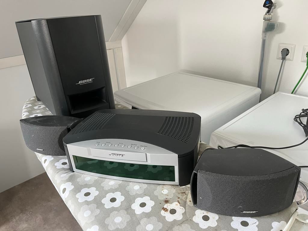 Bose AV3-2-1 Media Center met 2.1 luidsprekersysteem, Audio, Tv en Foto, Home Cinema-sets, Gebruikt, Dvd-speler, 2.1-systeem, Minder dan 40 watt