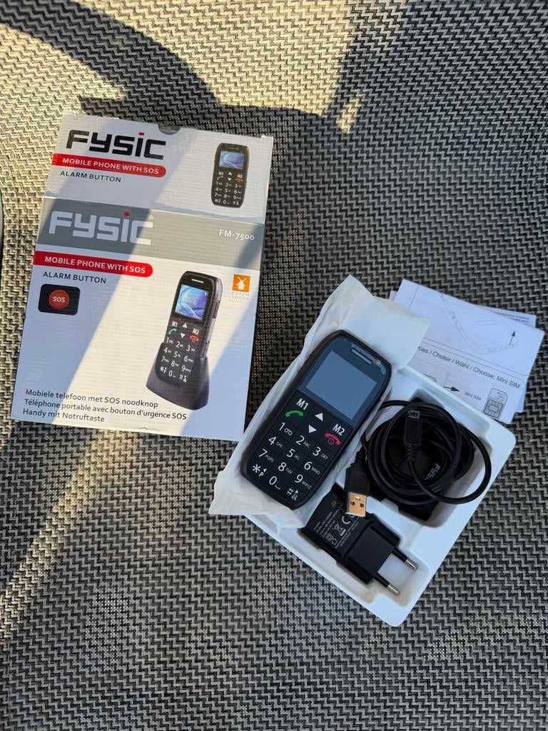 Fysic FM-7500 senioren mobiel met SOS-knop, Ophalen, Gebruikt, Geen camera, Klassiek of Candybar