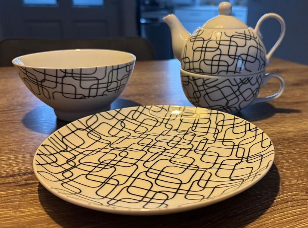 Ontbijtset 4-delig zwart-wit patroon, Nieuw, Ophalen of Verzenden, Overige stijlen, Porselein