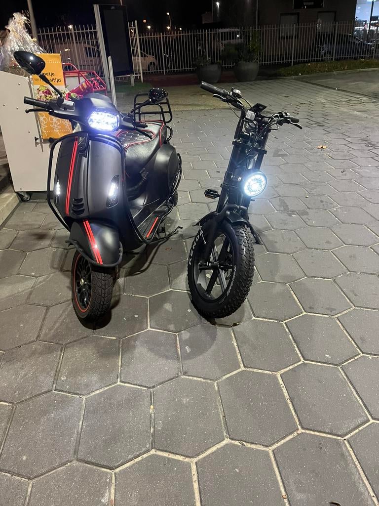 Vespa sprint snor 2019, Fietsen en Brommers, Scooters | Vespa, Zo goed als nieuw, Overige modellen, Benzine, Ophalen of Verzenden