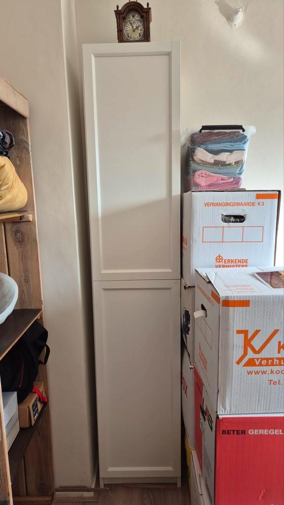 GRATIS IKEA Billy boekenkast smal model, Huis en Inrichting, Kasten | Boekenkasten, Gebruikt, Minder dan 50 cm, 200 cm of meer