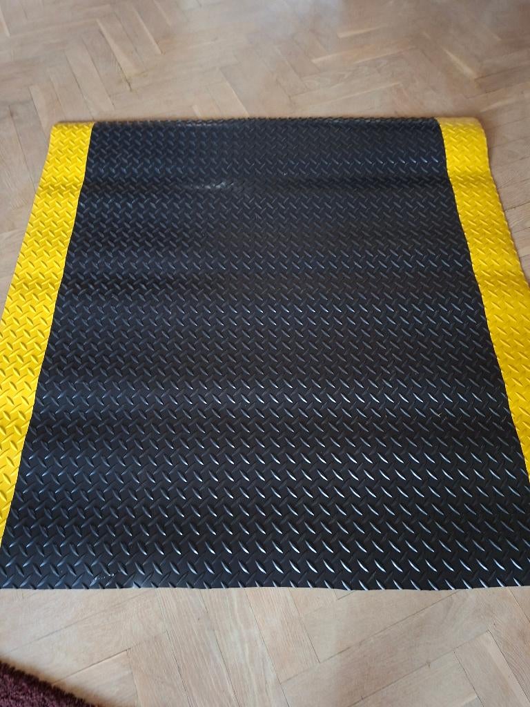 nieuwe anti slip mat 120 x 120 rubber, Auto diversen, Kofferbakmatten, Ophalen of Verzenden, Nieuw