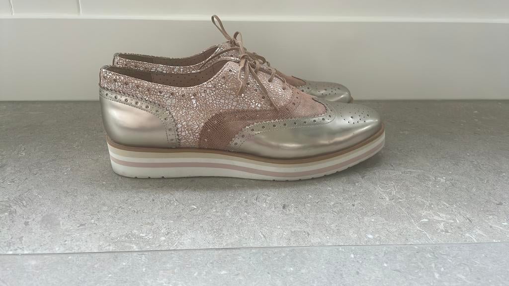 Pertini sneakers 40,5, Kleding | Dames, Ophalen of Verzenden, Zo goed als nieuw, Sneakers of Gympen