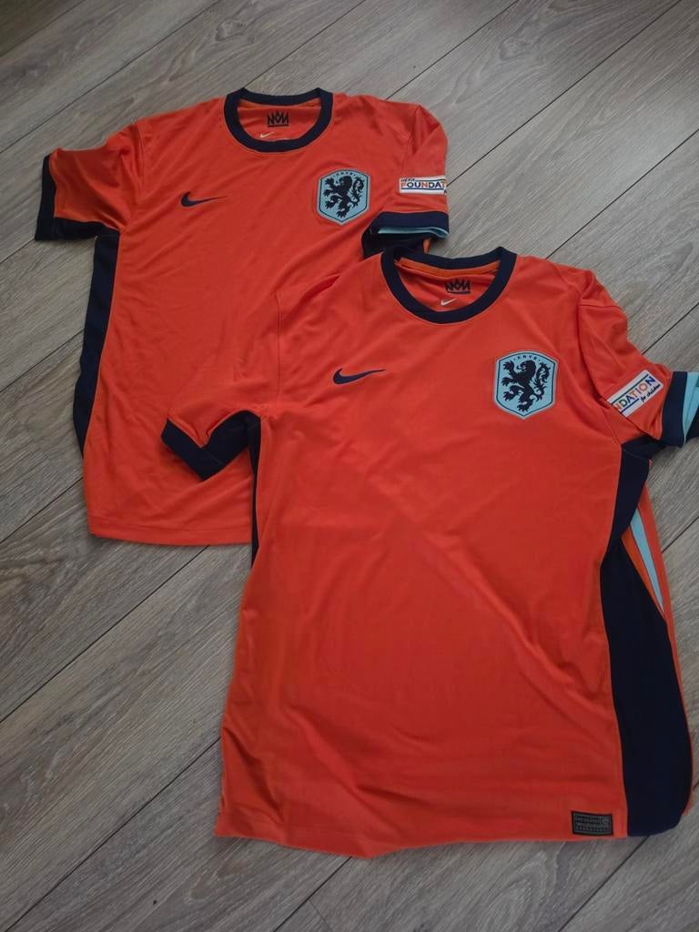 Te koop 2 Nederlands elftal shirts, Groter dan maat XL, Ophalen of Verzenden, Nieuw, Shirt