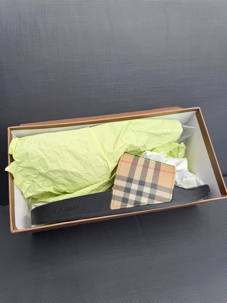 Burberry slippers heren, Ophalen of Verzenden, Rechthoekig, Minder dan 50 cm