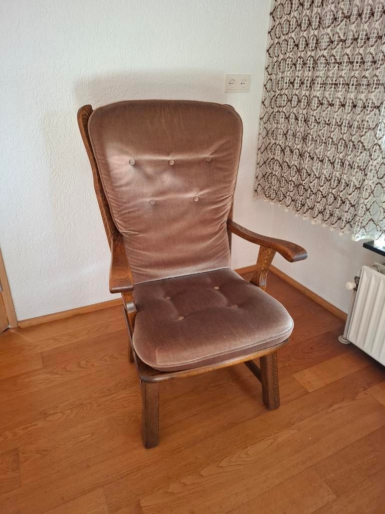 2 identieke haardstoelen, Huis en Inrichting, Ophalen, Minder dan 75 cm, 50 tot 75 cm