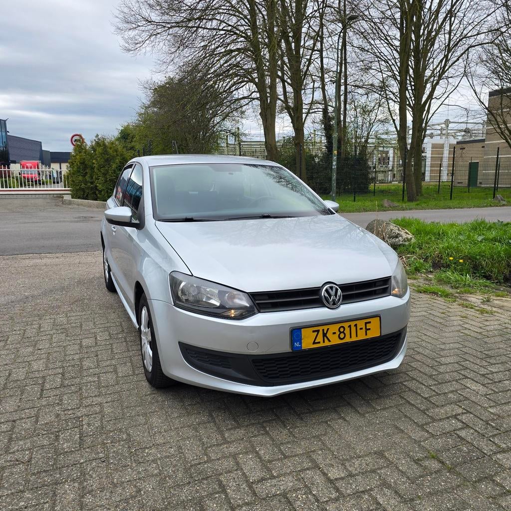 Volkswagen Polo 1.2 zilver grijs 5 deurs 2011, Voorwielaandrijving, Euro 5, Stof, Zwart