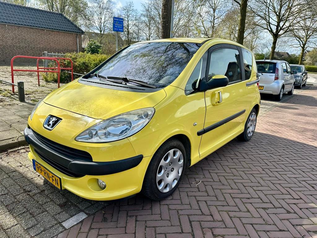 Peugeot 1007 1.4 airco, nieuwe APK, Auto's, Peugeot, Voorwielaandrijving, Stof, 1360 cc, 4 cilinders