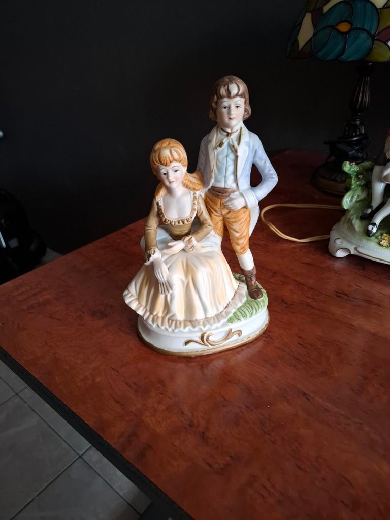 Beeltjes en lampen, Ophalen