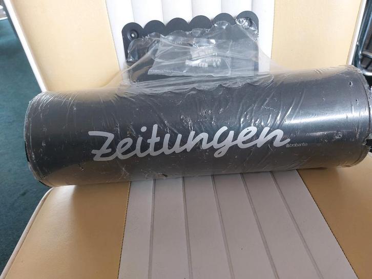 Brabantia Krantenhouder 'Zeitungen' - Nieuw in verpakking, Antiek en Kunst, Antiek | Woonaccessoires, Ophalen of Verzenden