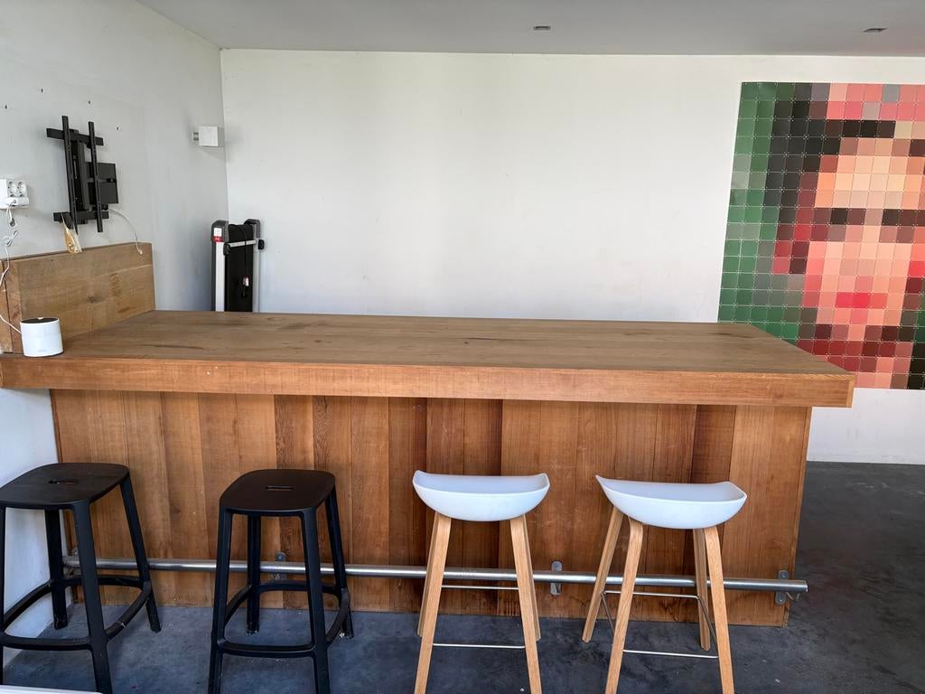 Grote, houten bar, tafel, opbergtafel, Huis en Inrichting, Barren, Gebruikt, Ophalen of Verzenden