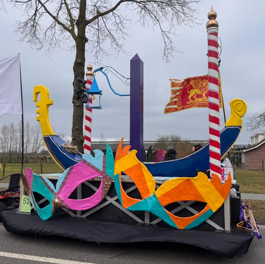 Carnavalswagen “Venetië” incl onderstel en bewegende delen, Ophalen, Zo goed als nieuw, Feestartikel