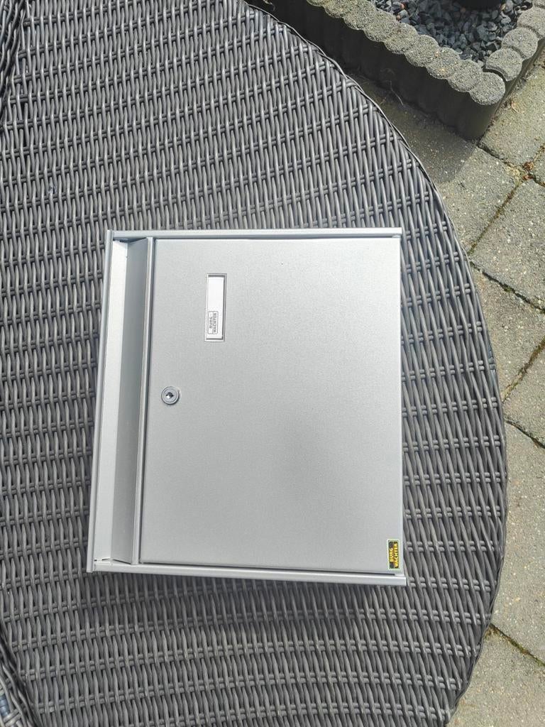 Brievenbus Burg Wächter Castello 440, Ophalen