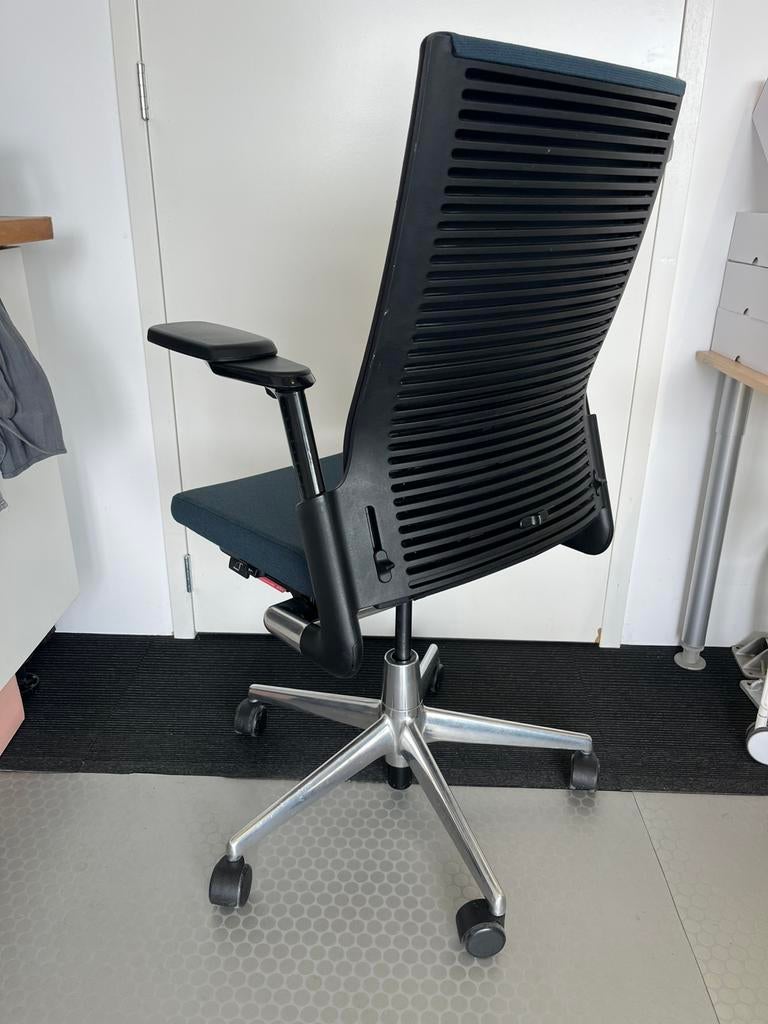 Ahrend 2020 bureaustoel blauw/grijs Full Option, Huis en Inrichting, Ophalen, Blauw, Geen, Ahrend