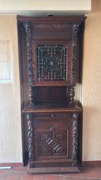 Mechelse kast, Ophalen