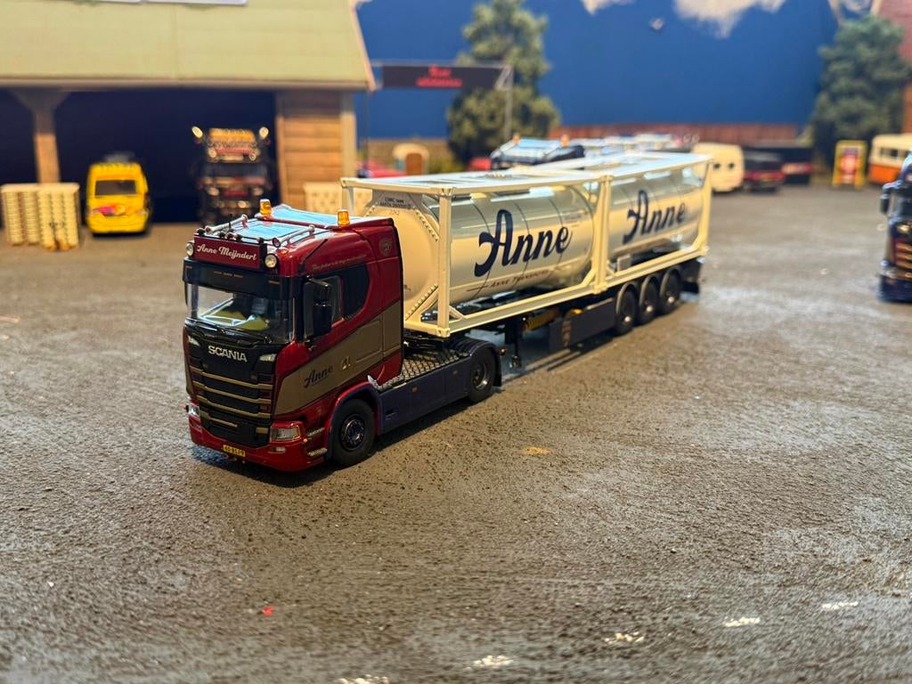 Tekno anne transport, Tekno, Bus of Vrachtwagen, Teknk, Tekno