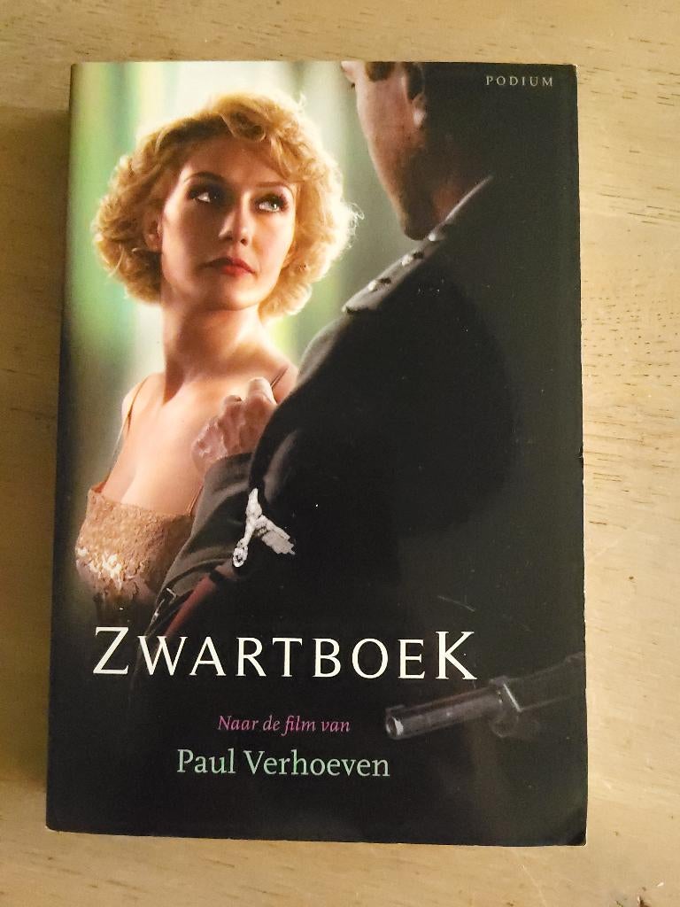roman Zwartboek nav de film Paul Verhoeven Carice van Houten, Boeken, Ophalen of Verzenden, Gelezen