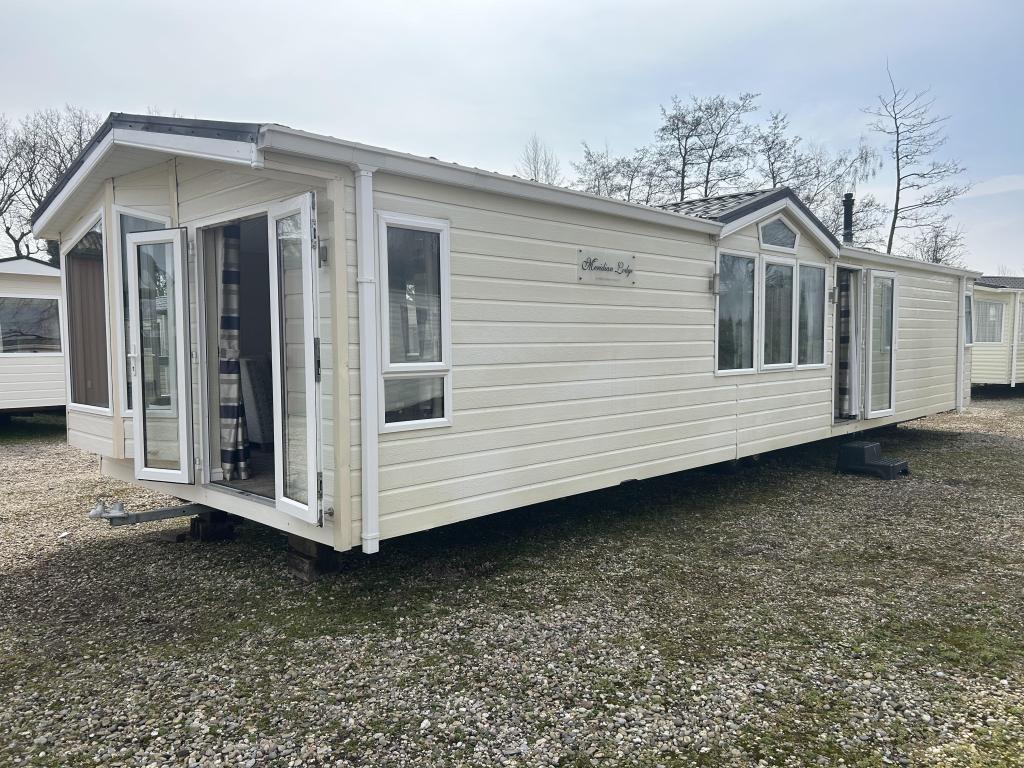 Willerby Meridian Lodge 2slpk, Ligbad, Luxe Luxe!!!, Caravans en Kamperen, Stacaravans